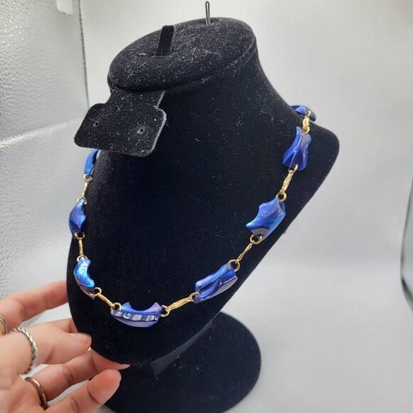 Beautiful Cerulean Blue Mother of Pearl and Gold Necklace - Picture 6 of 7